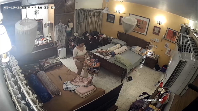 Bengali MILF Big Boobs After Bath Dress Change – CCTV CAM Videos Watch Free