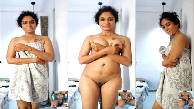 Indian Horny Young Bhabhi Showing on videocall