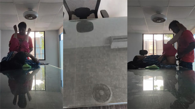 Mera Mard Dekh Lega – Office Fucking Ye Kya Kar Rahe Ho Sahab